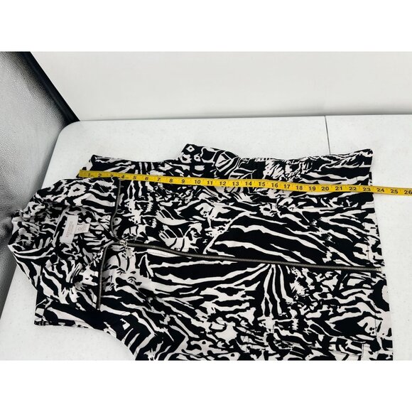 Chico's Women 0 (US S) Zebra Print Sleeveless Zip-Up Vest Jacket Layering - Picture 5 of 6